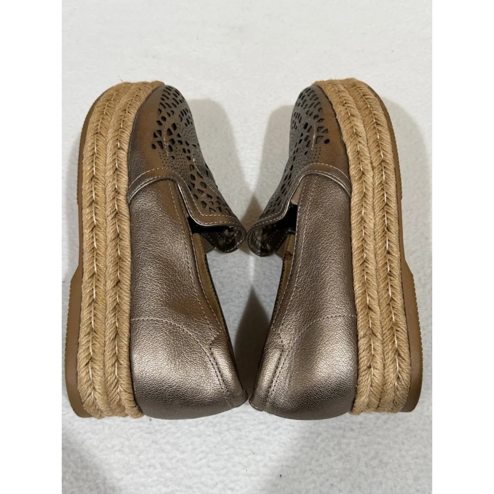 Women's Naturalizer Bronze Perforated platform Espadrilles Size 7.5